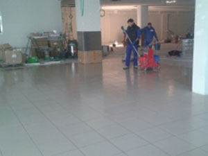 Limpieza de supermercado Familia en Vigo, Rotil